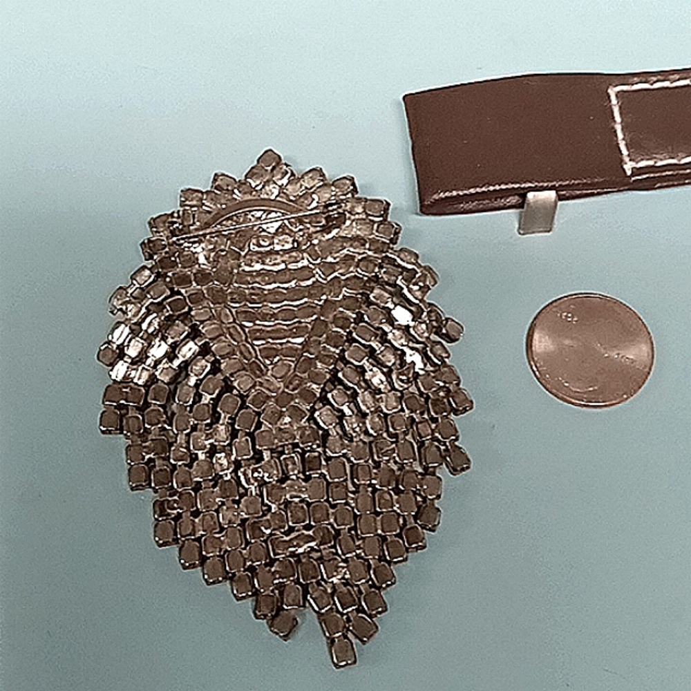 80's Rhinestone Dangle Brooch - image 3